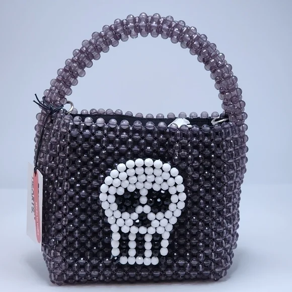 Bouffants and Broken Hearts by Kendra Dandy - Picture 1 of 11